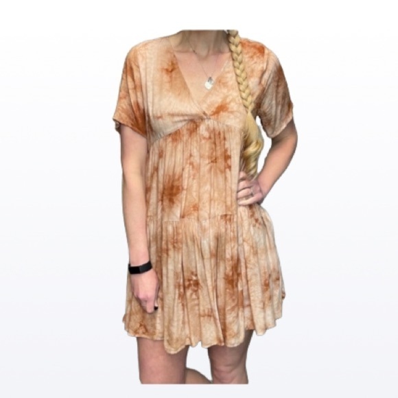 easel Dresses & Skirts - Easel Tie Dye Dress. Size M. P82/A